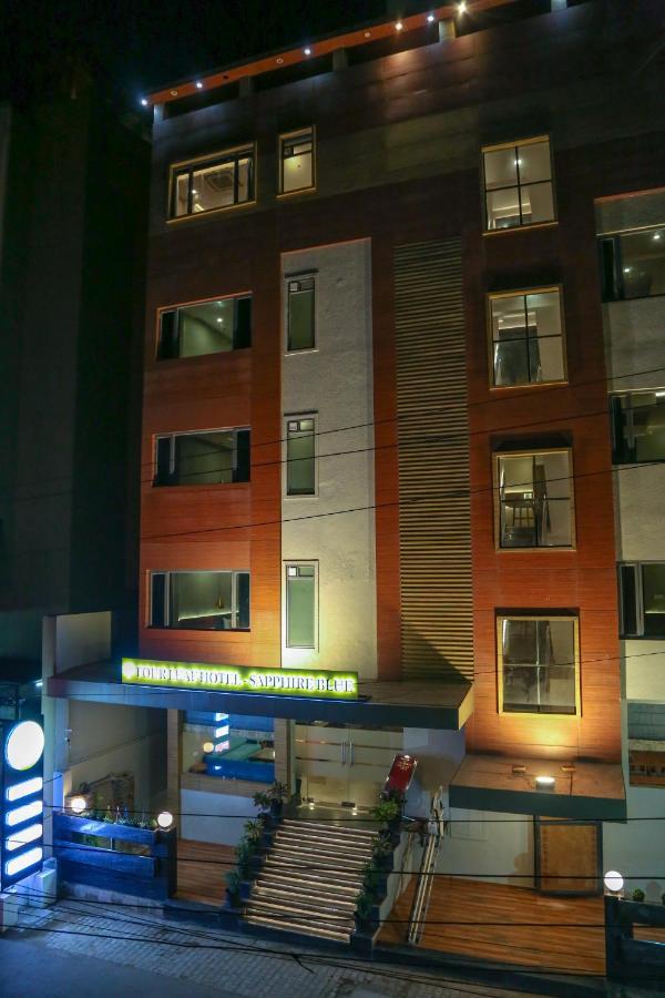 Four Leaf Hotel - Sapphire Blue, Βαρανάσι Εξωτερικό φωτογραφία
